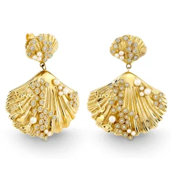 Gold & Diamond Scallop Shell Earring